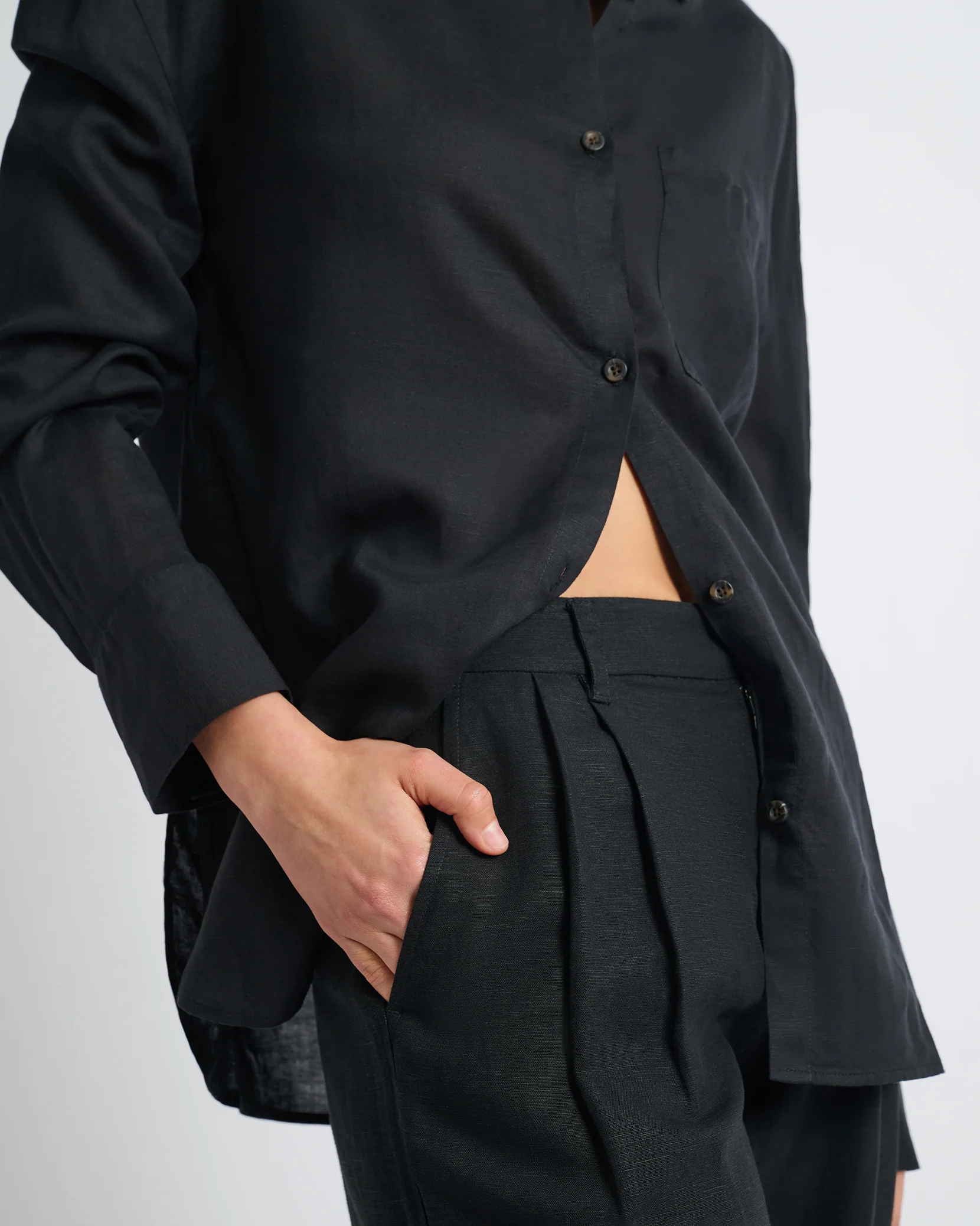 Air Linen Boyfriend Shirt - Image 4