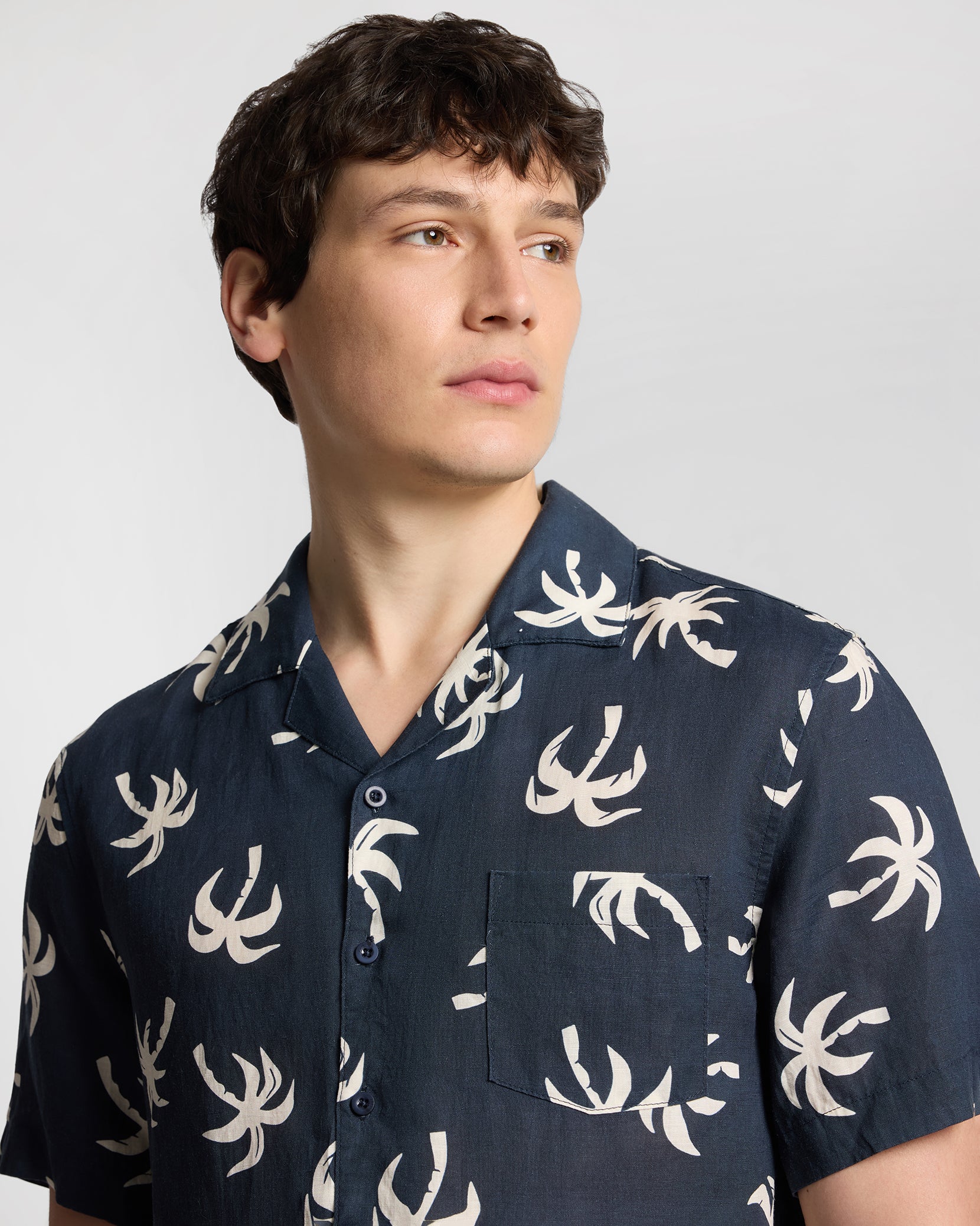 Air Linen Convertible Vacation Shirt - Image 5