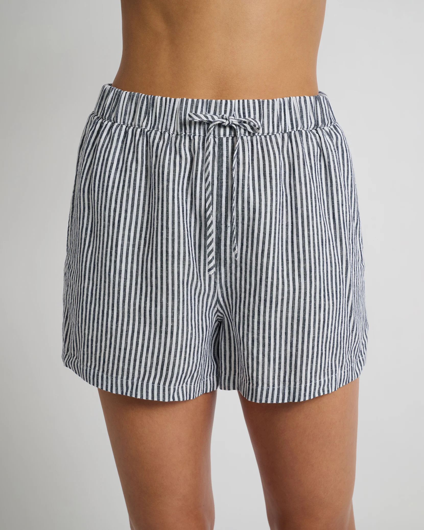 Air Linen Elastic Drawstring Short - Image 4