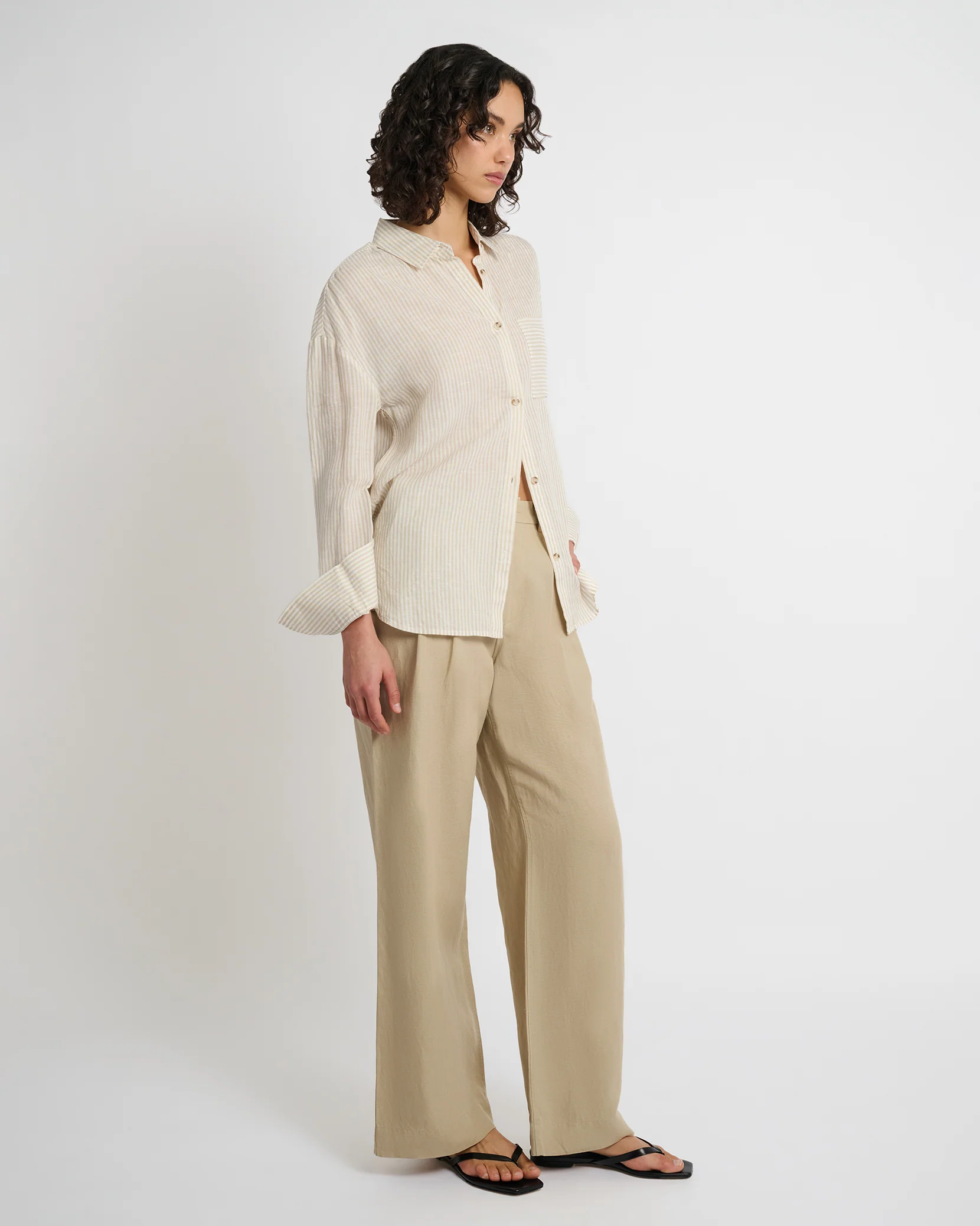 Air Linen Pleated Trouser - Image 3