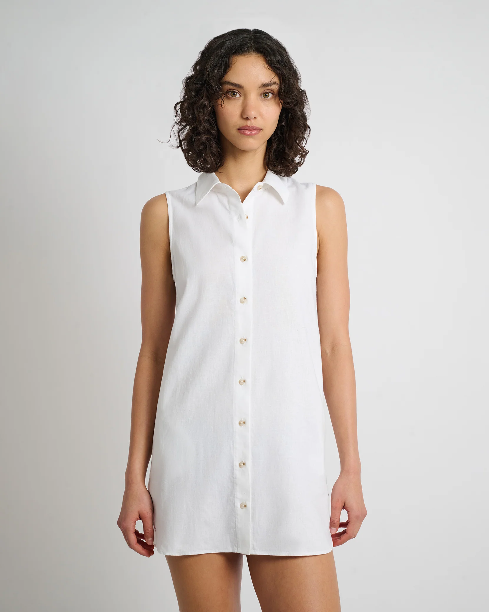 Air Linen Sleeveless Shirtdress - Image 3