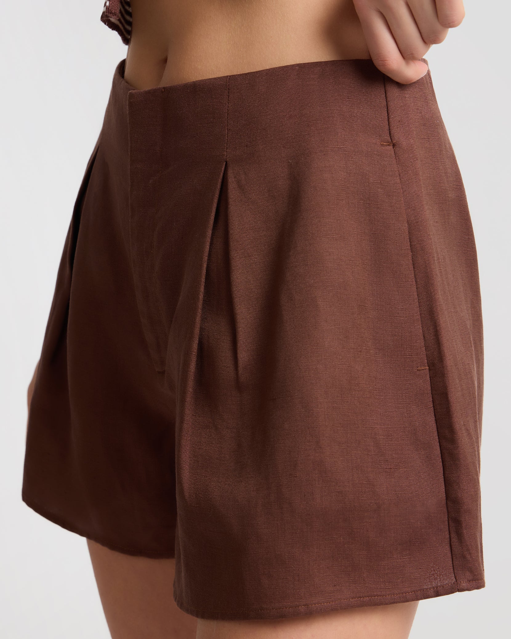 Air Linen Wide Leg Short - Image 4