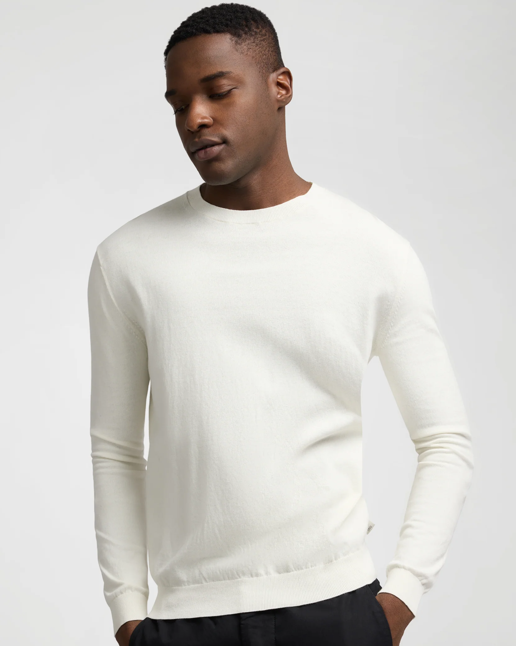Fine Cotton Knit Long Sleeve Crewneck Sweater - Image 3